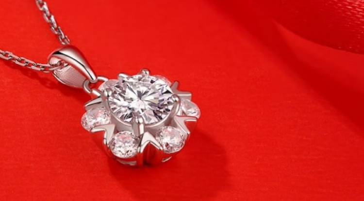 Moissanite Blooming Diamond Pendant Necklace Jewelry Free Blog Directory - love heart necklace ice roblox